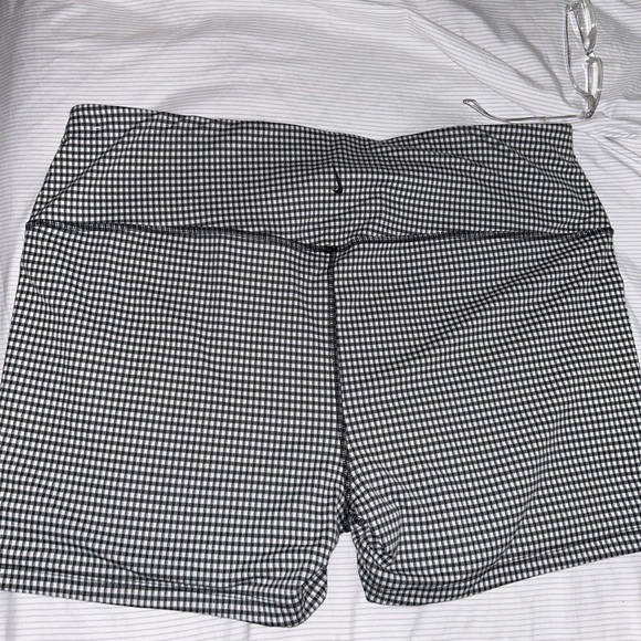Nike yoga plus size shorts - Picture 4 of 8
